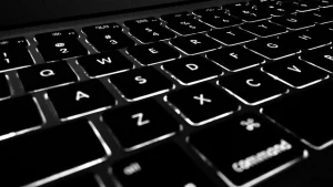 Read more about the article 嫌疑犯Ｘ 中 ——鍵盤之外，還有命盤